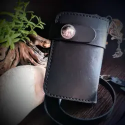 Schwarzes Biker Wallet mit Leder Kette